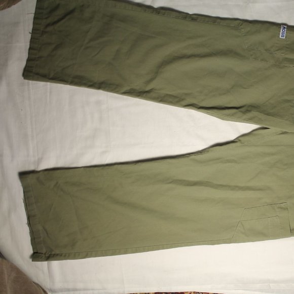 green scrubs pants - Picture 2 of 7
